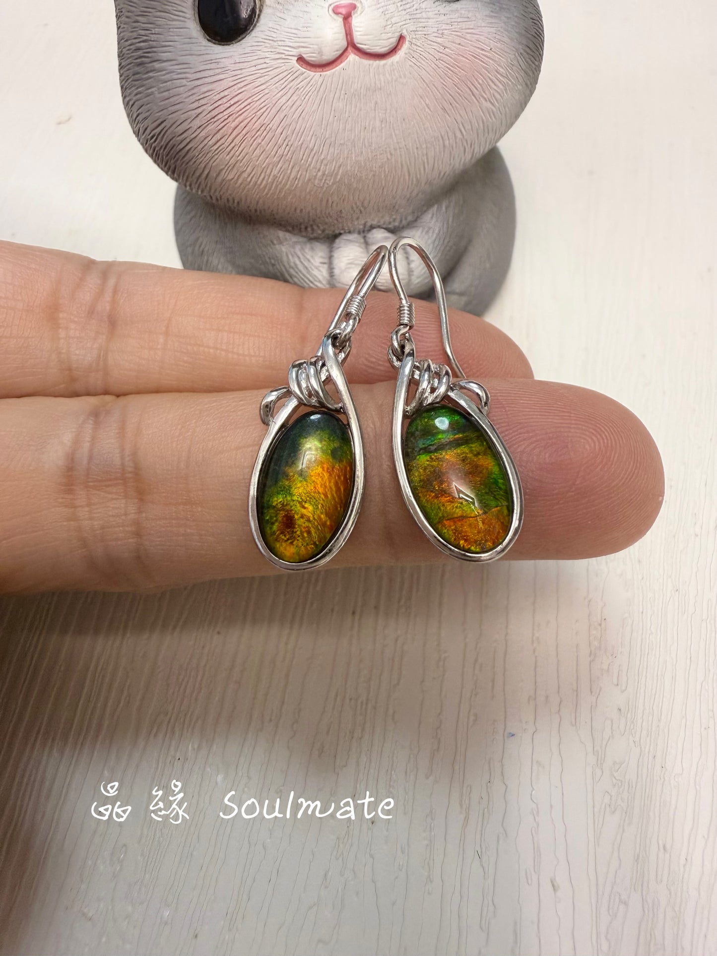 斑彩石耳環 (石7x11mm)