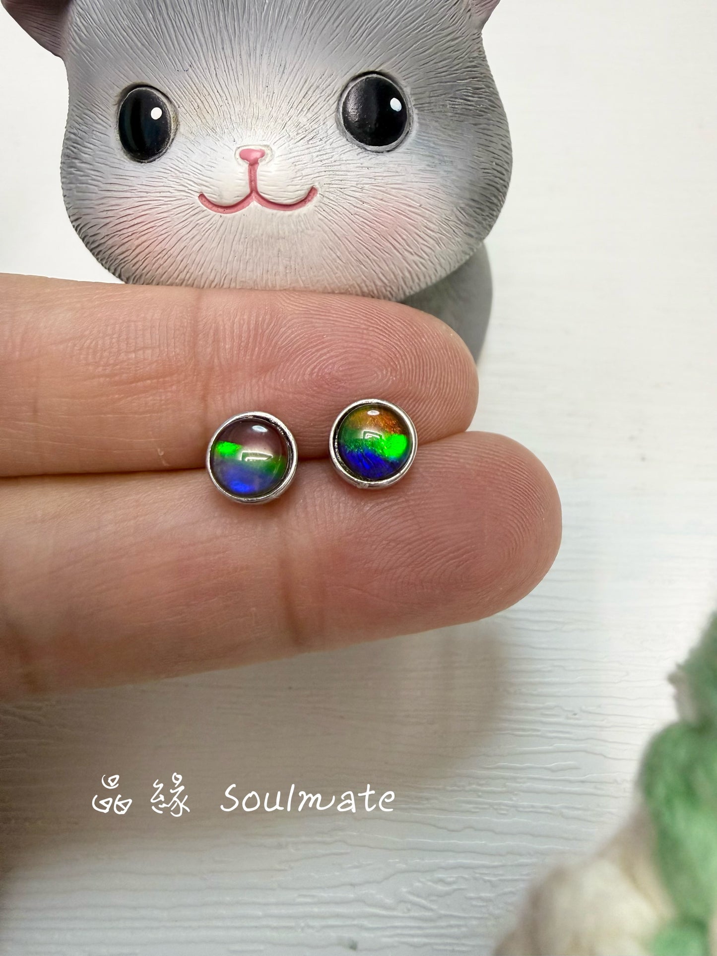 斑彩石耳釘 (石6mm)