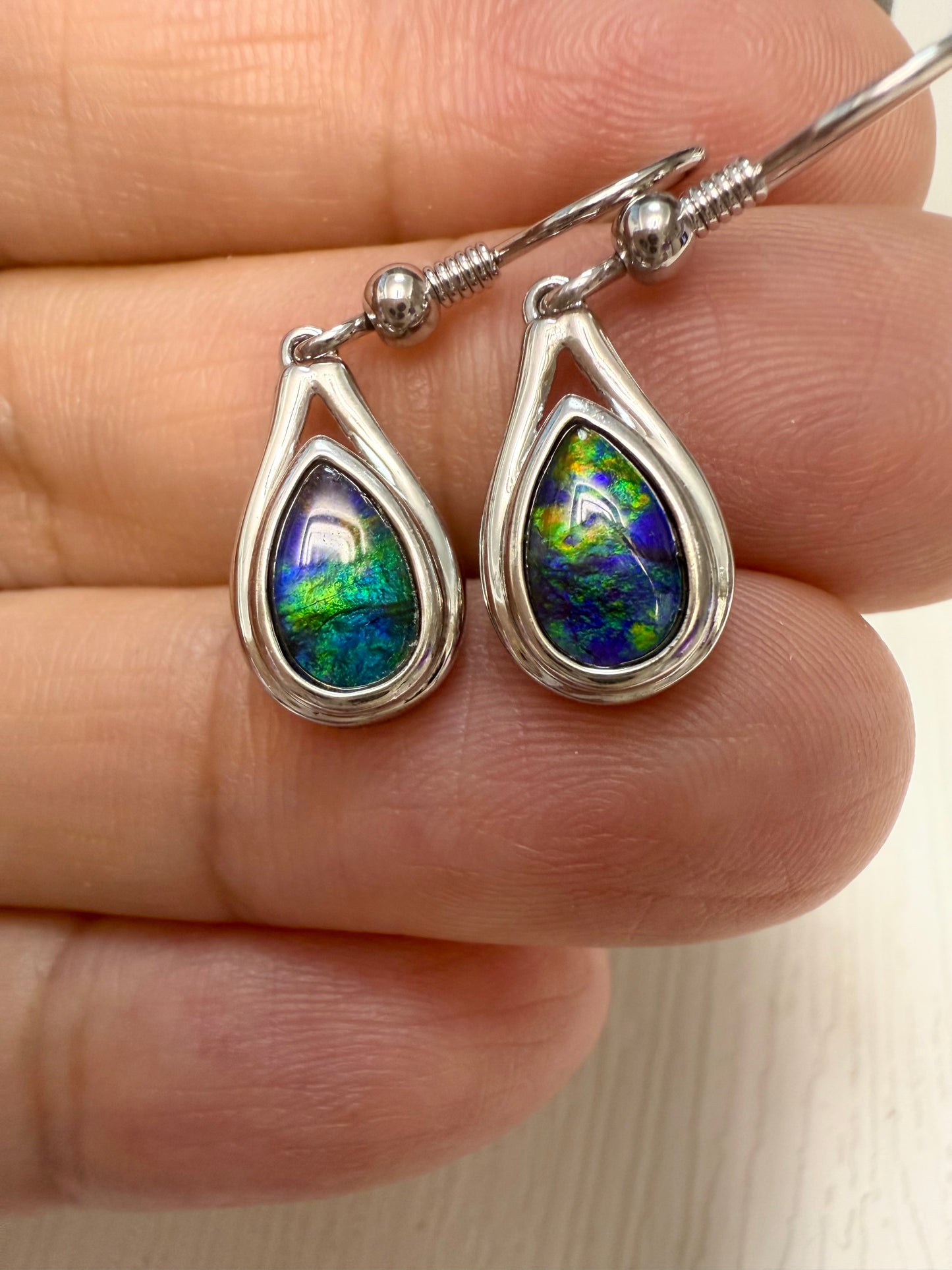 斑彩石耳環 （石5x8mm)