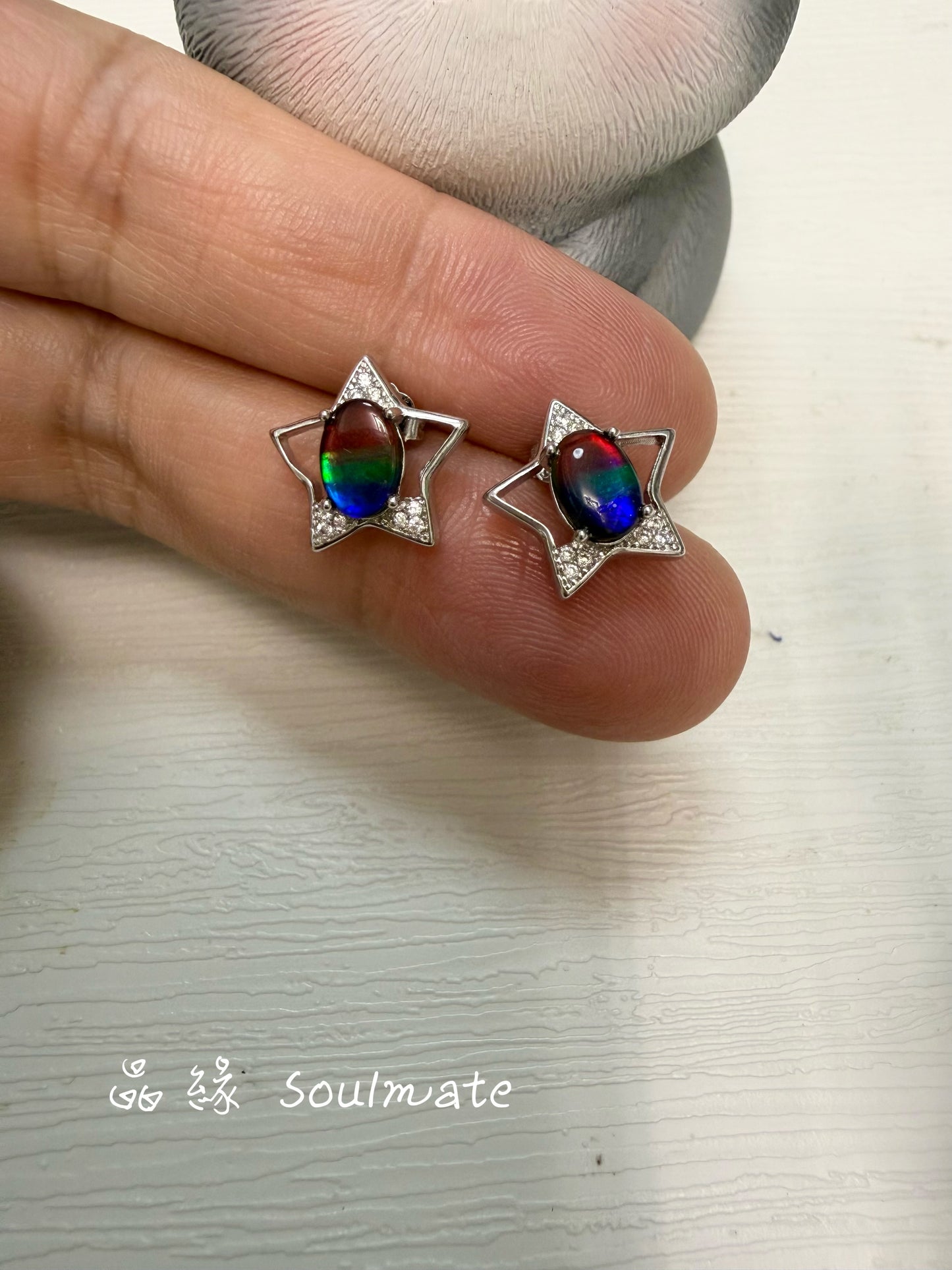 斑彩石耳環 （石4x6mm)