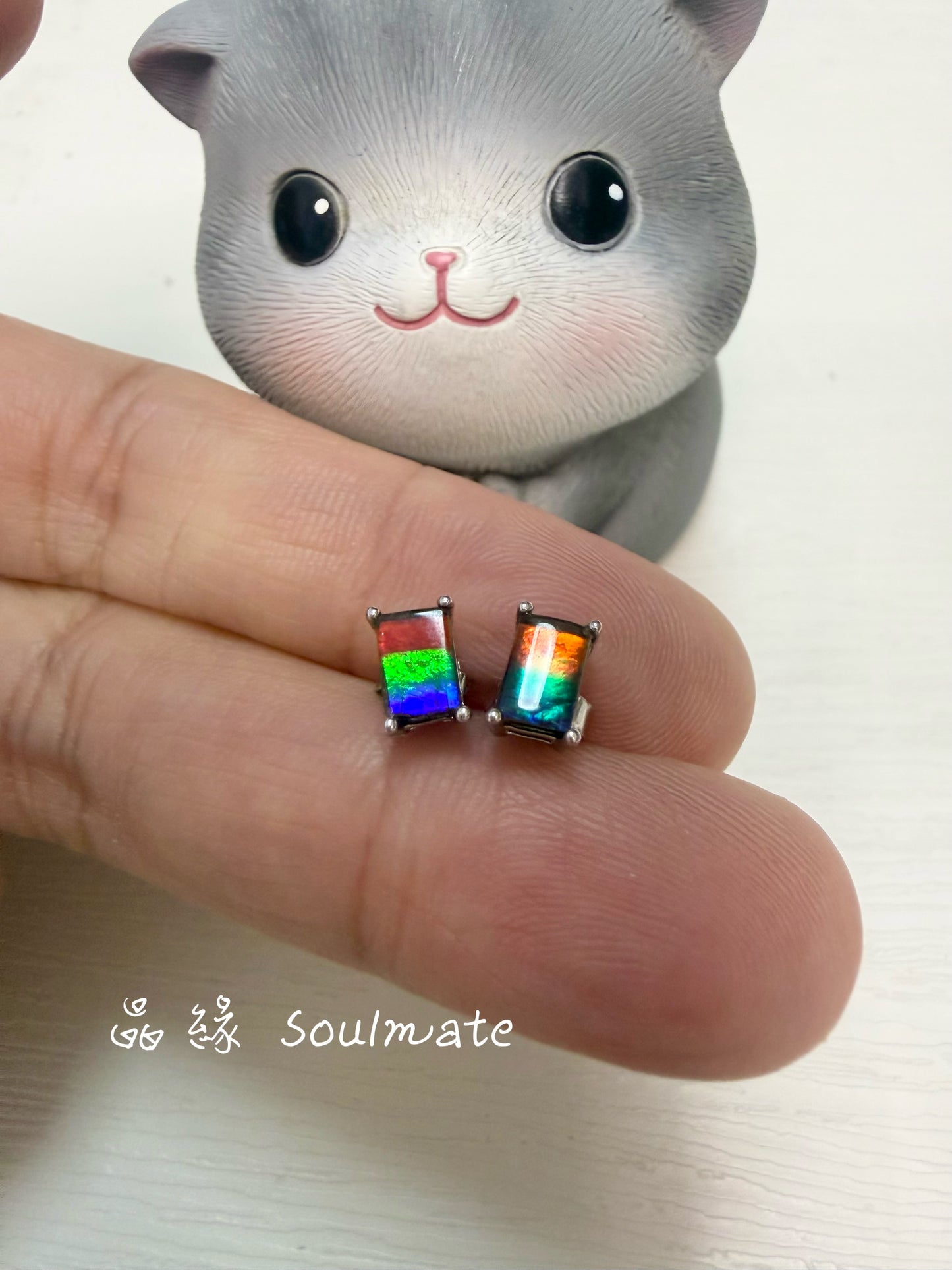 斑彩石耳環 4x6mm