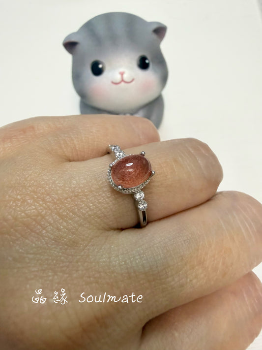 俄羅斯士多啤梨晶戒指 （石5x7mm)