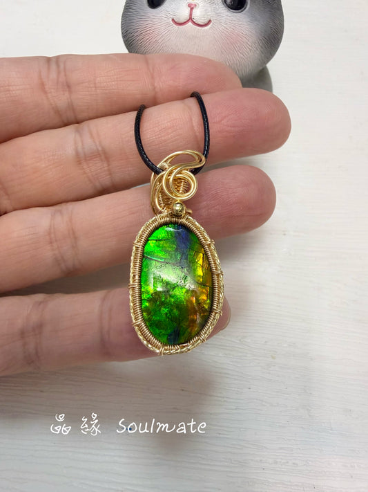 斑彩石吊墜 （石13x21mm)