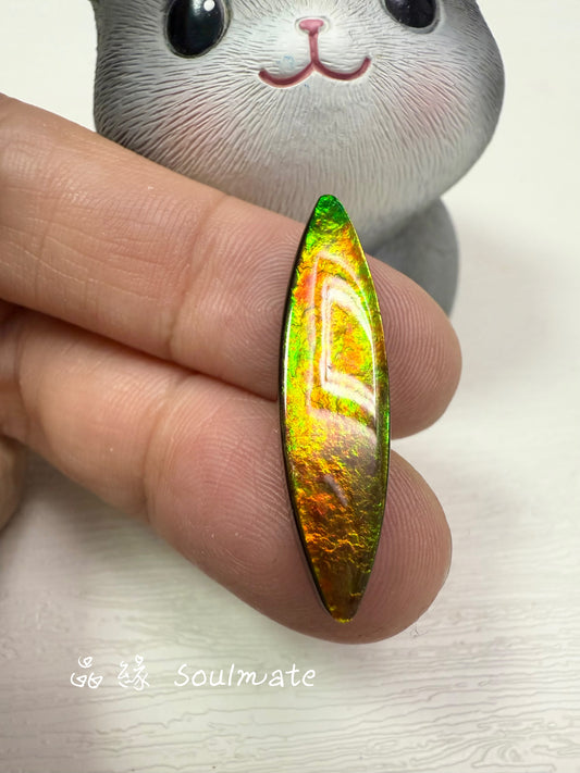 斑彩石裸石 8x31mm
